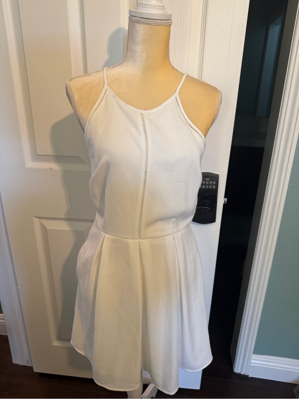 NWT White Sleeveless dressSize Medium
